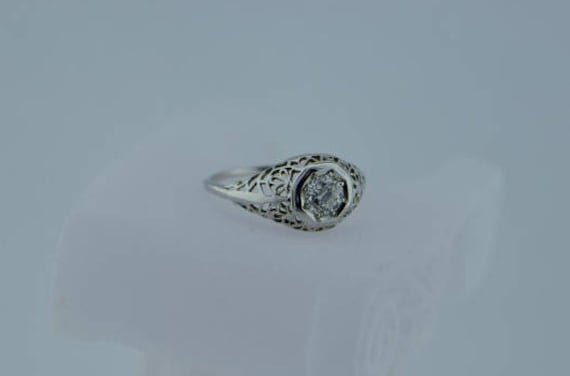 Circa 1920 Art Deco 14K WG Diamond fillagree ring… - image 2