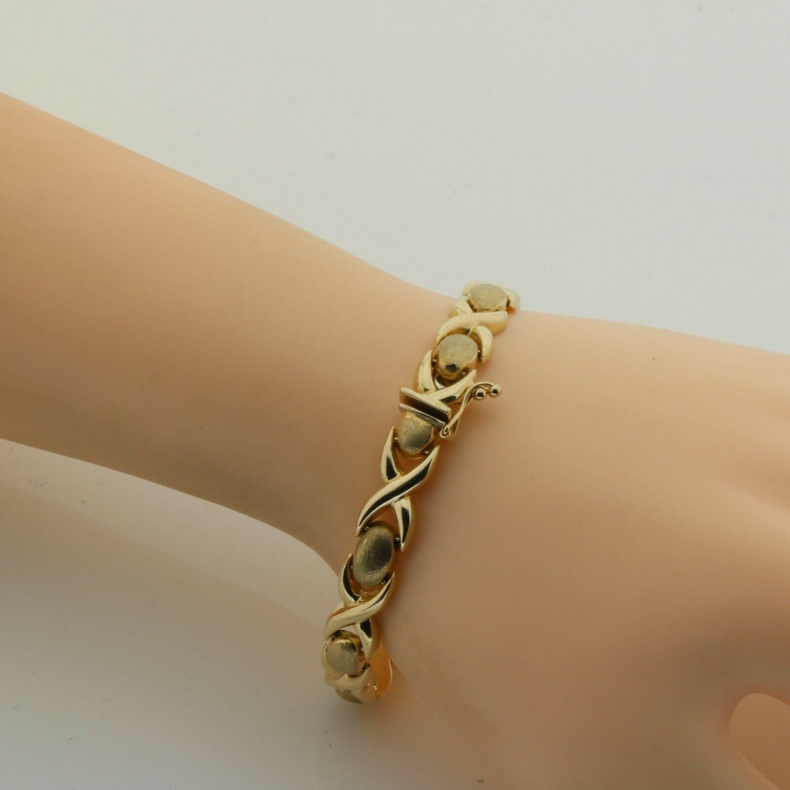Hugs and kisses gold bracelet sale