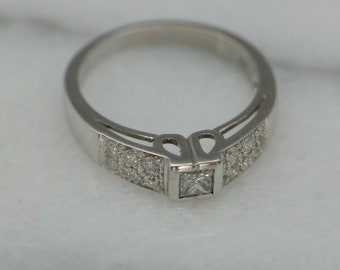 14K WG Diamond Engagement Ring Central Princess Cut Diamond Size 7