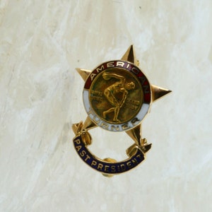 10K Yellow Gold American Turner Past President Pin Circa 1940