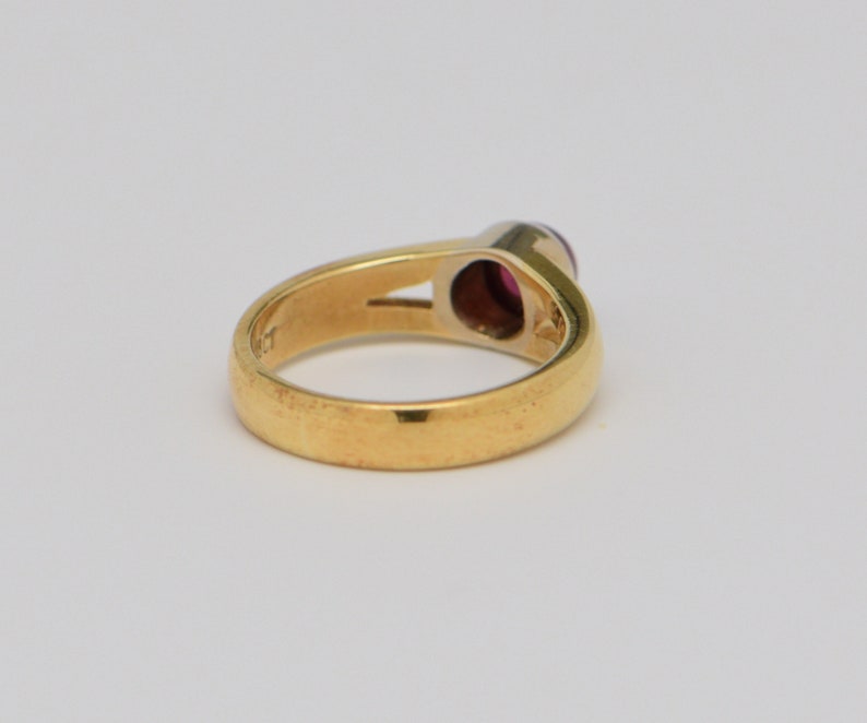 18K Yellow Gold Ruby Cabochon Ring Circa 1970, size 4 image 6