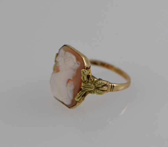 10K Yellow Gold Octagonal Shell Cameo Ring Circa … - image 6