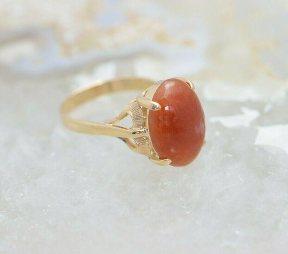 Vintage Carnelian Cabochon Ring 14K YG Leaf Desig… - image 1