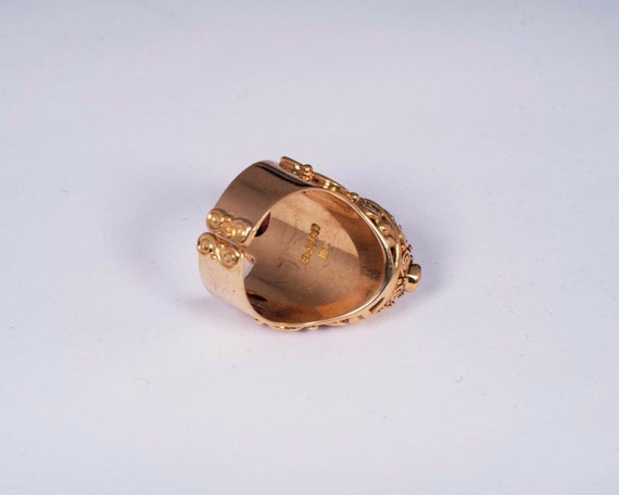 Very Unique 18K Yellow Gold Ring w/Carved Woman's… - image 5