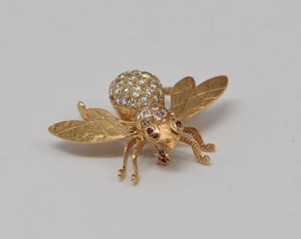 14K Yellow Gold Diamond and Ruby Bee Brooch/Pin, Circa 1960