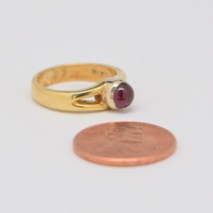 18K Yellow Gold Ruby Cabochon Ring Circa 1970, size 4 image 4