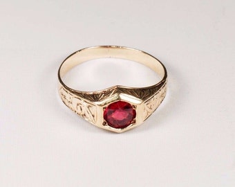 14K Yellow Gold Edwardian 6.3mm Ruby Solitaire Ring, 4.2 grams,  size 10.75