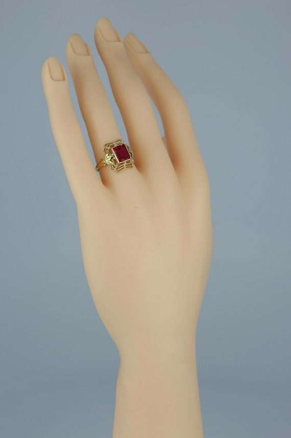 10K Yellow Gold Ruby Spinel Ring with Green Gold … - image 6
