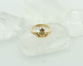 14K Yellow Gold Claddagh Ring, Child, Ring size 2
