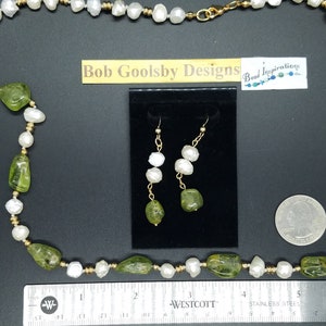 Pépites de pérididot et perles baroques deau douce image 4