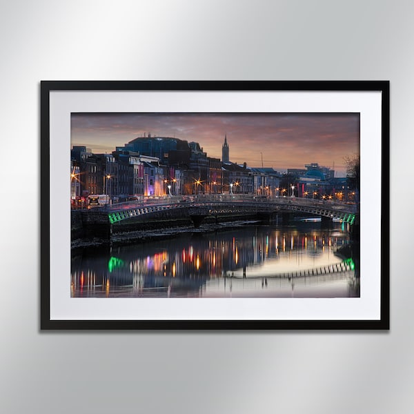 The Ha'penny Bridge Dublin, signierter Druck. Architektur, Wandkunst, Stadtlandschaft, Wandkunst, Fotografie.