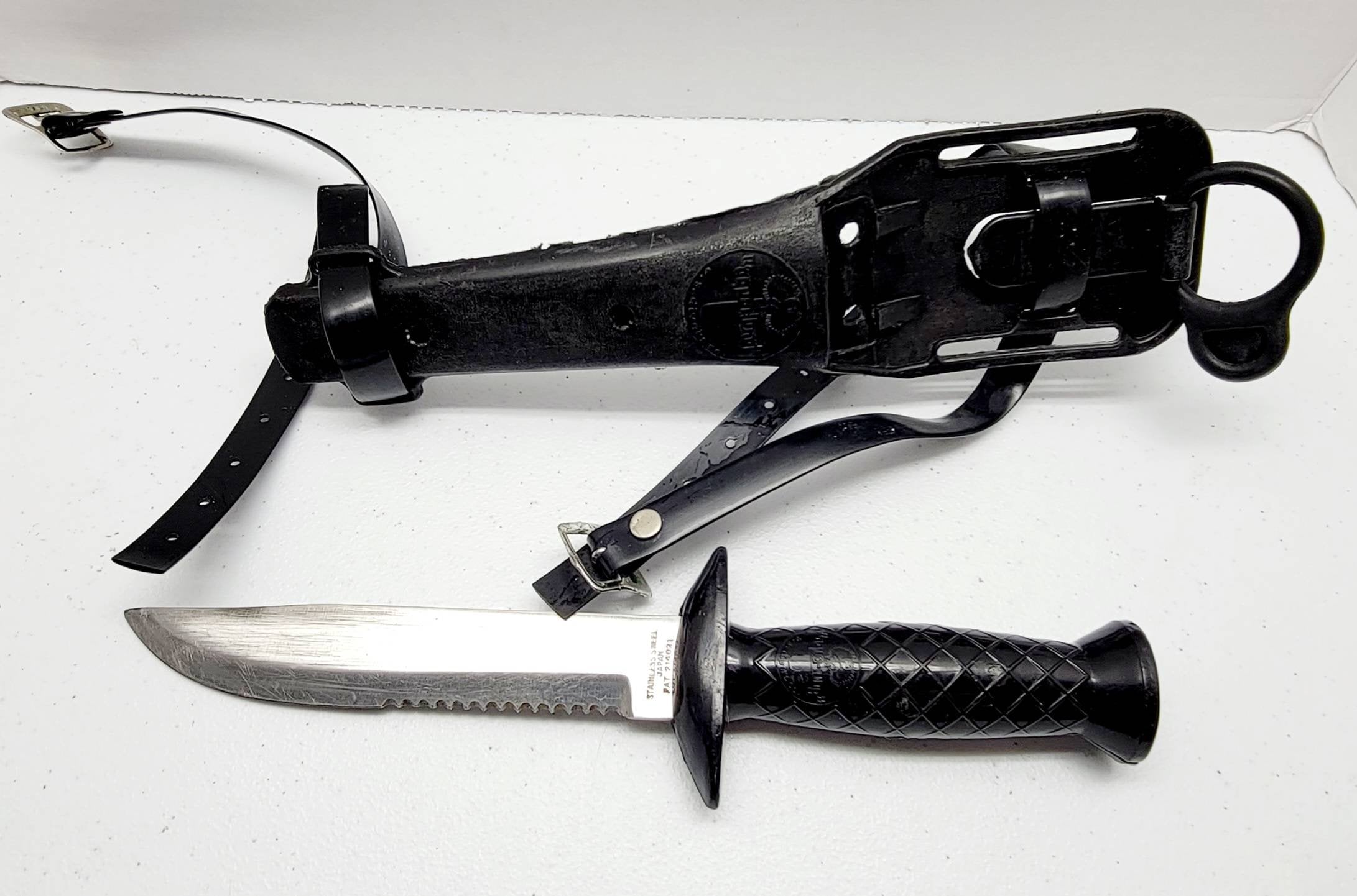 Vintage Dive Knife for sale Only 4 left at 70