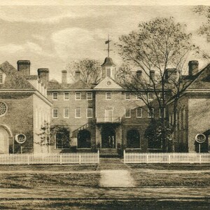 Postkarte Wren-Gebäude am College von William & Mary Williamsburg, Virginia Das älteste Schulgebäude #P-8