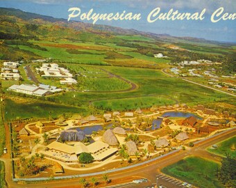 Hawaiian Views of Polynesian Cultural Center Oahu Vintage Color Postcard 1951