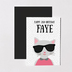 Cartão de aniversário personalizado, gato legal com óculos de sol, cartão monocromático, aniversário infantil legal, cartão de nome personalizado