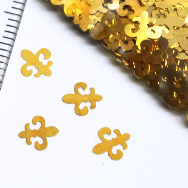 100 pcs Gold Metal Fleur de Lis Trendy Nail Design 3D Nail Art Stickers Birthday Gift For Her UV Resin Embellishment Decorations Japan