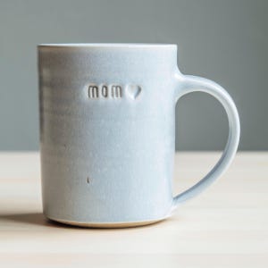 Mama Becher handgemachte Keramik Tasse Muttertagsbecher Hellblaue Keramiktasse