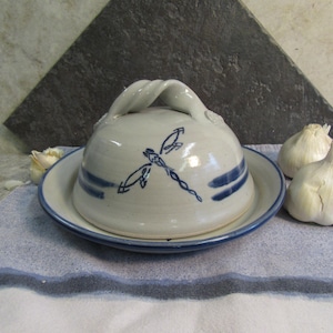 Garlic roaster, white & blue pottery, Dragonfly design, roaster dish, garlic cooking pot, oven safe pottery, made in Montana, garlic cooker