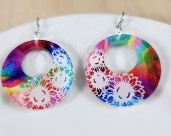 Boucles d'oreilles Tie Dye, boucles d'oreilles multicolores, boucles d'oreilles faites à la main, boucles d'oreilles rondes, boucles d'oreilles pendantes, boucles d'oreilles pendantes