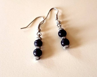 Black earrings, black dangle earrings, boho earrings, handmade beaded earrings, minimalist jewelry, casual jewelry,dainty
