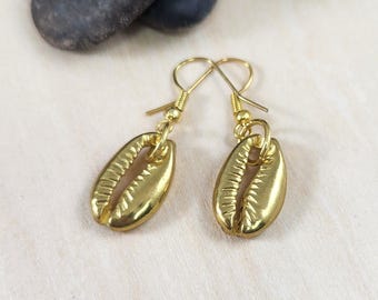 Gold Shell Dangle Earring Beach Jewelry shell earrings