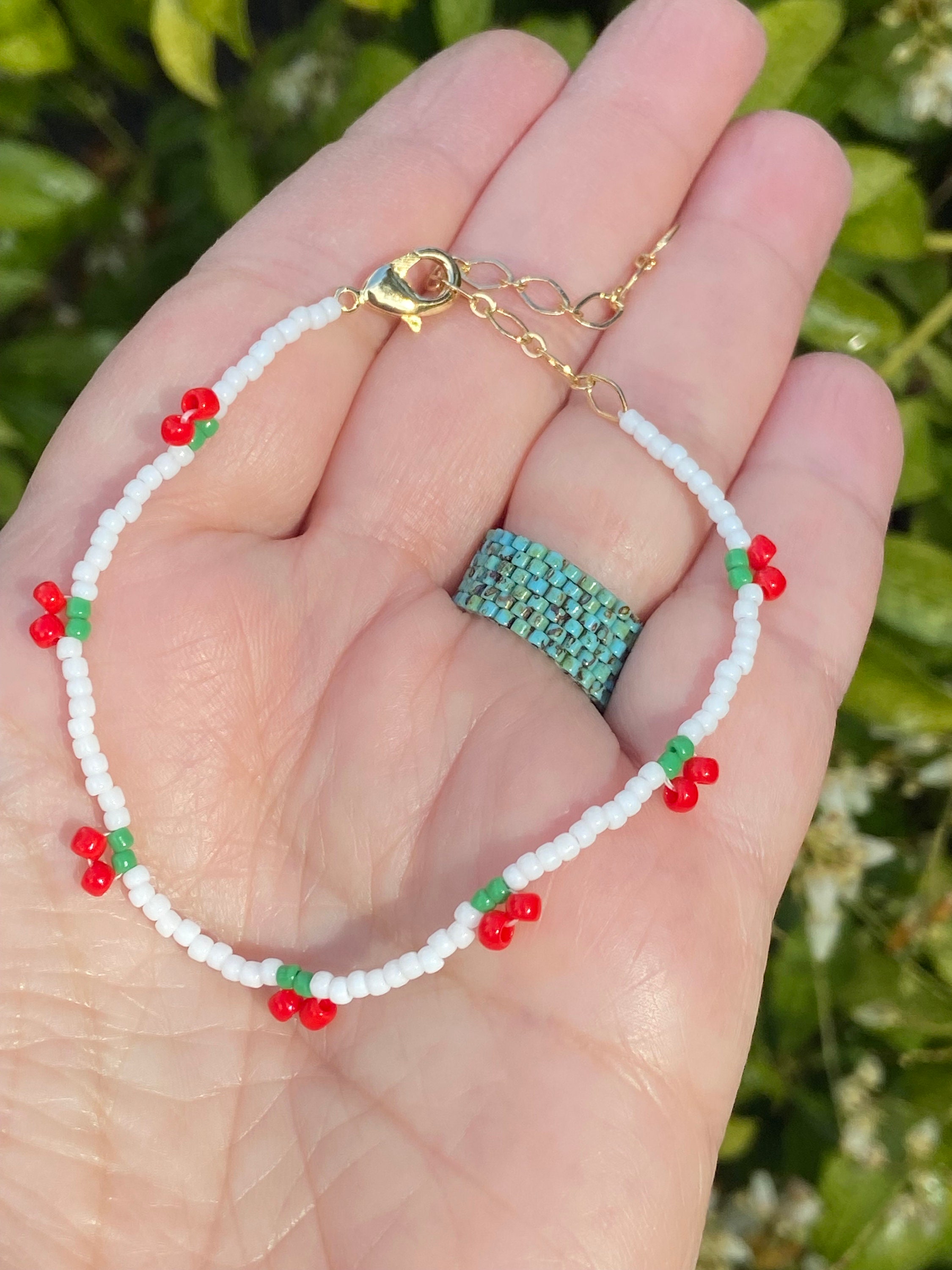 no.79 レッドエピドートとあこや貝ボタンのブレスレット no.79 レッドエピドートとあこや貝ボタンのブレスレット