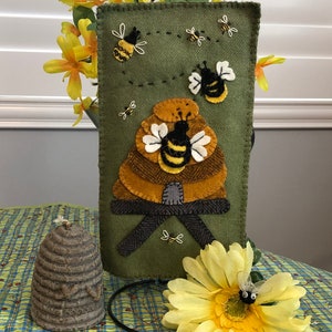 NEW, Spring Bees, Precut Wool Applique Kit, Printed Pattern included, Wool Embroidery,