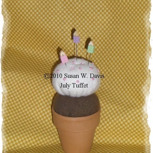 7 Digital Pincushion Pattern, 662 July Tuffet