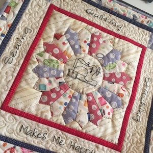 682 Makes Me Happy, Wall Hanging , Mini-Quilt, PDF Pattern