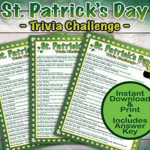 Puede incluir: Tarjetas de juego St. Patrick's Day Trivia Challenge con bordes de tr&eacute;boles verdes y preguntas de trivia. Incluye una clave de respuestas. Tambi&eacute;n se ven las palabras "Descarga instant&aacute;nea e impresi&oacute;n".