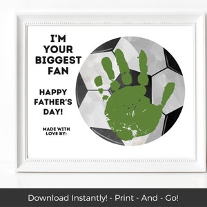 Biglietto stampabile per la festa del papà, impronta artigianale di calcio del più grande fan sportivo, regalo fai da te per l'arte dell'impronta di mano di papà, regalo significativo per il papà dall'idea dei bambini