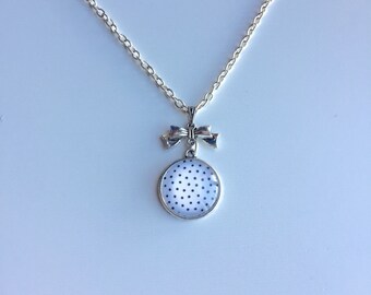 Silver Pendant chain silver dots