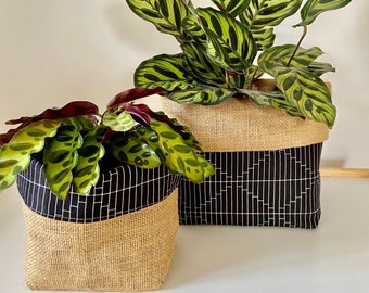 AUSTRALIAN PLANT BASKET / Bag / Hessian and Outdoor Fabric / Black White Design / Reversible / Pot Cover / Botanical / Boho Chic / Storage