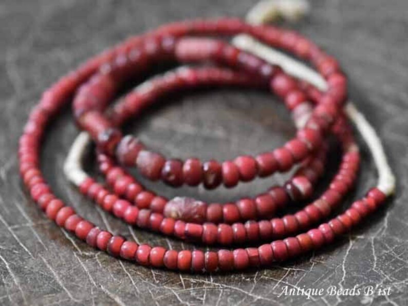 String of antique gold red /& blood red color midium and small size mix white hearts beads\u3010Free shipping\u3011 \u3010JB18003B-2\u3011