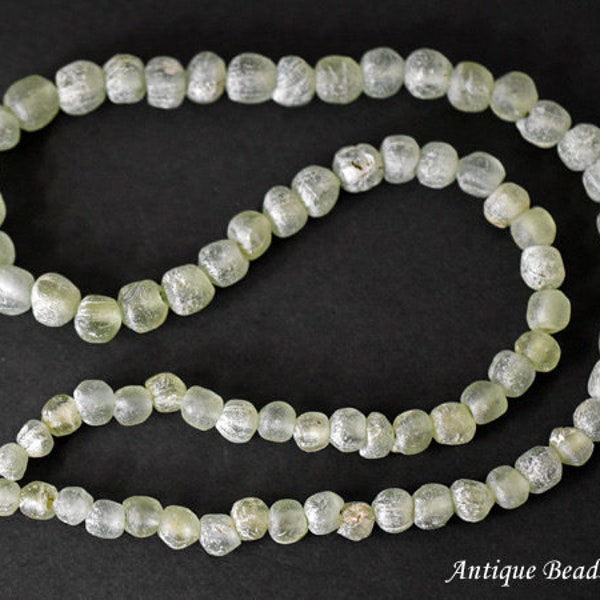 Strand of Java excavated semi-clear light green color middle size beads【 free shipping】【EB18066】