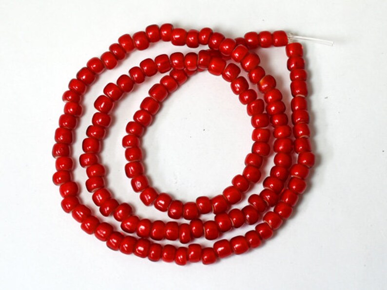 String of antique beautiful red medium size white hearts beads \u3010Free shipping\u3011 \u3010EB20003-2\u3011