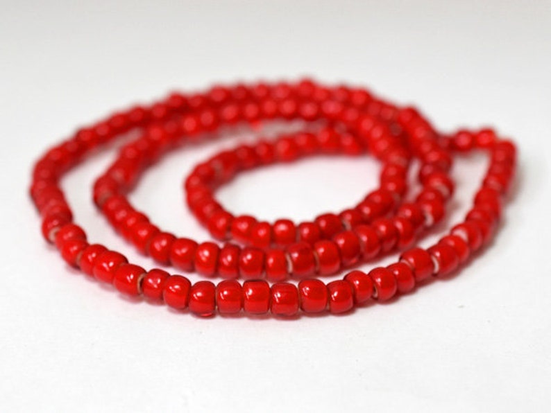 String of antique beautiful red medium size white hearts beads \u3010Free shipping\u3011 \u3010EB20003-2\u3011