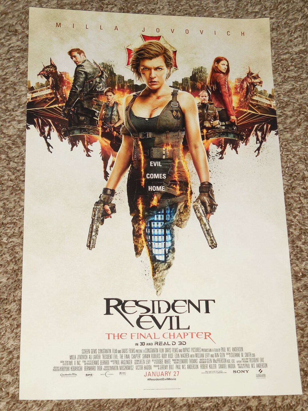 International 'Resident Evil: The Final Chapter' Poster Covered in Skulls -  Bloody Disgusting