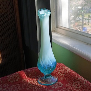 Vintage Fenton Blue Opalescent Glass Lily Of The Valley Vase