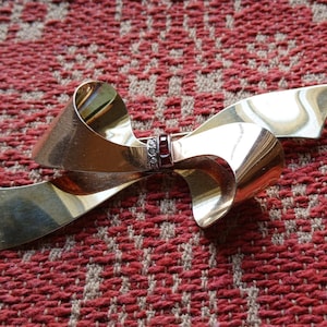 Vintage Taylord Gold Filled Ribbon Bow Pin With Crystals