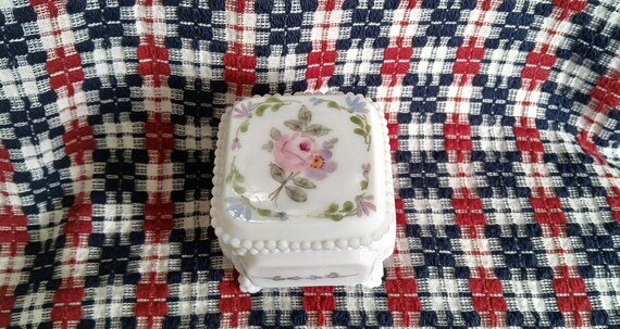 Vintage Westmoreland Milk Glass Floral Miniature … - image 3