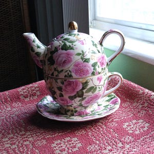 Vintage A SPECIAL PLACE Porcelain Rose Tea For One Set