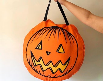 Giant Jack O Lantern Round Zip Up Halloween Tote-Oversized and great for travel