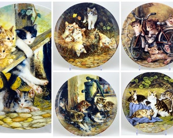 Exclusive Cats Series by Wolfgang Kaiser Christian Seltmann Weiden Porcelain House Bradex Limited Edition Wall Decoration Plates Christmas