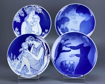 Royal Copenhagen Mother/'s Day Porcelain Plates by Ib Spang Olsen Motherhood Old Blue
