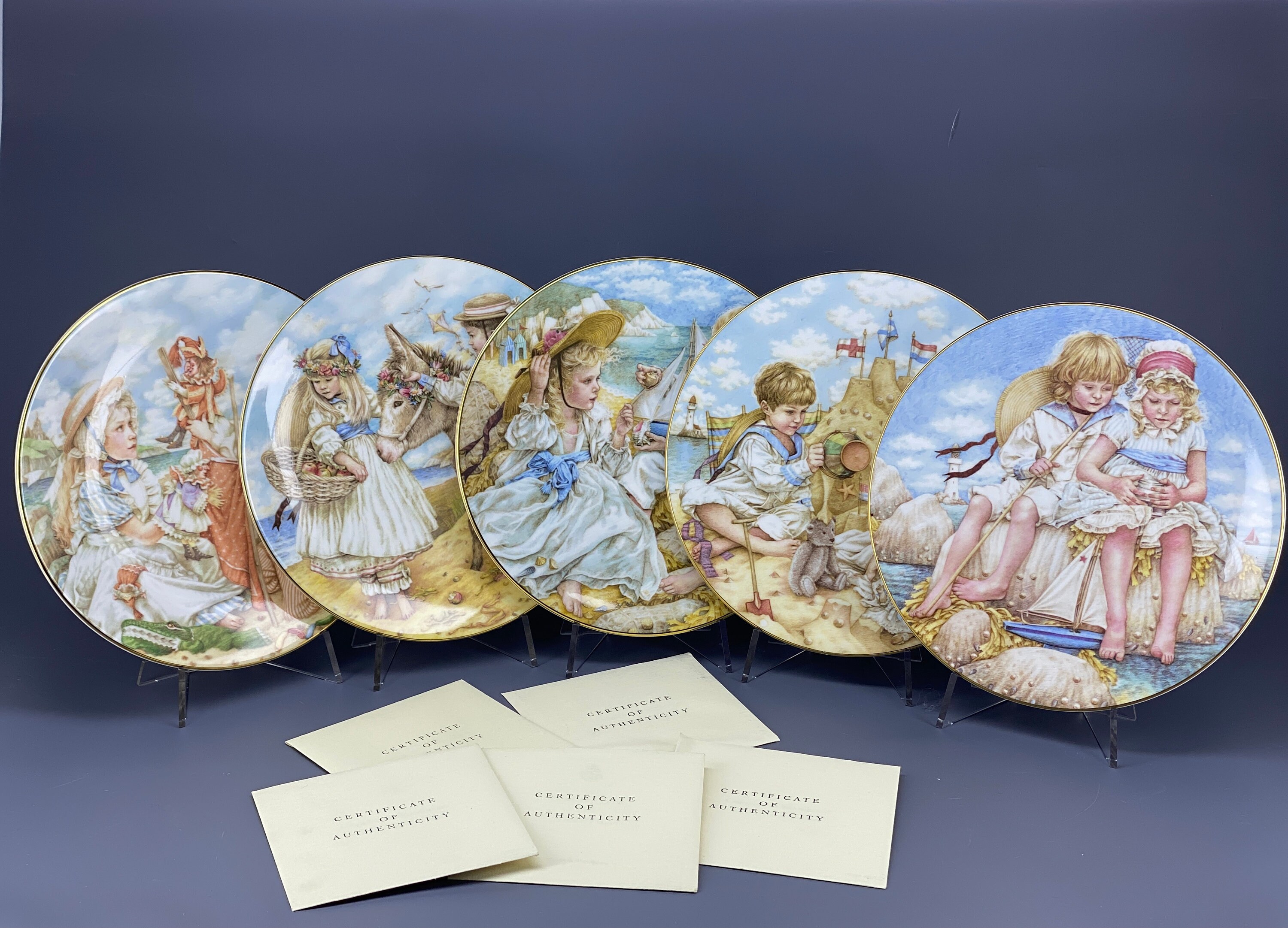 Royal Worcester 'seaside Memories' Plate Collection, Yvonne