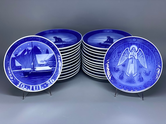 Amazon.com: Royal Copenhagen Collectibles Christmas Plate
