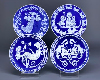 Royal Copenhagen Mother's Day Porcelain Plates by Kamma Svensson and Arne Ungermann Old Blue