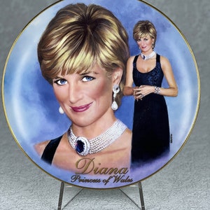 DIANA: Una mujer con estilo, DIANA Princesa de Gales por James Griffin, The Bradford Exchange. Completely Charming