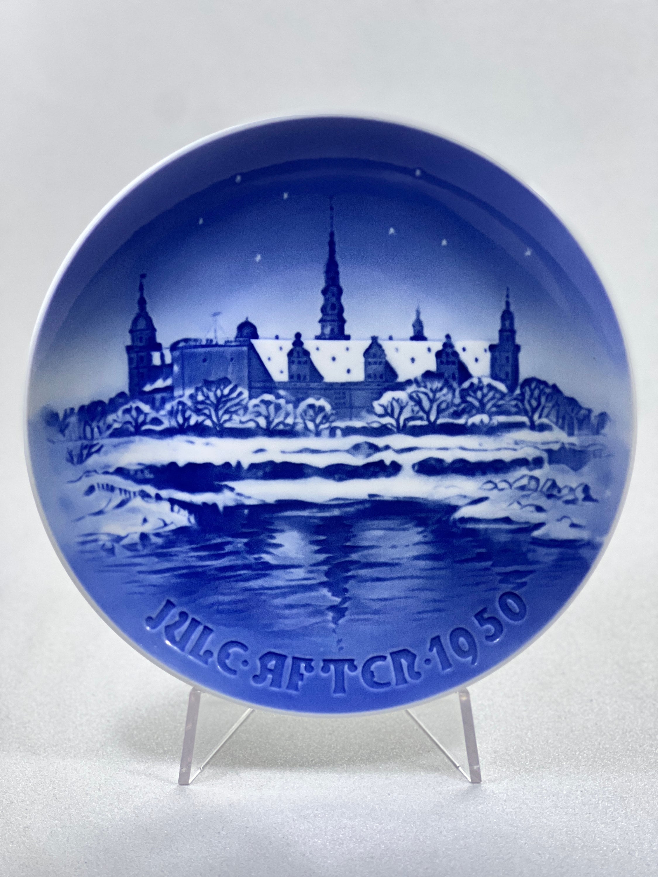 Bing & Grondahl Copenhagen Porcelain Christmas Plates, 1930-1959